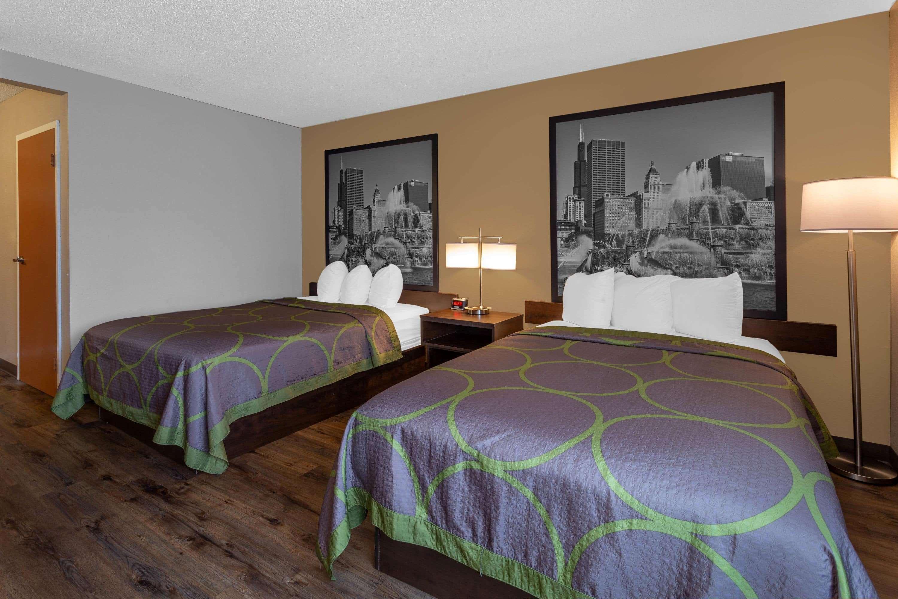 Super 8 By Wyndham South Holland Otel Dış mekan fotoğraf