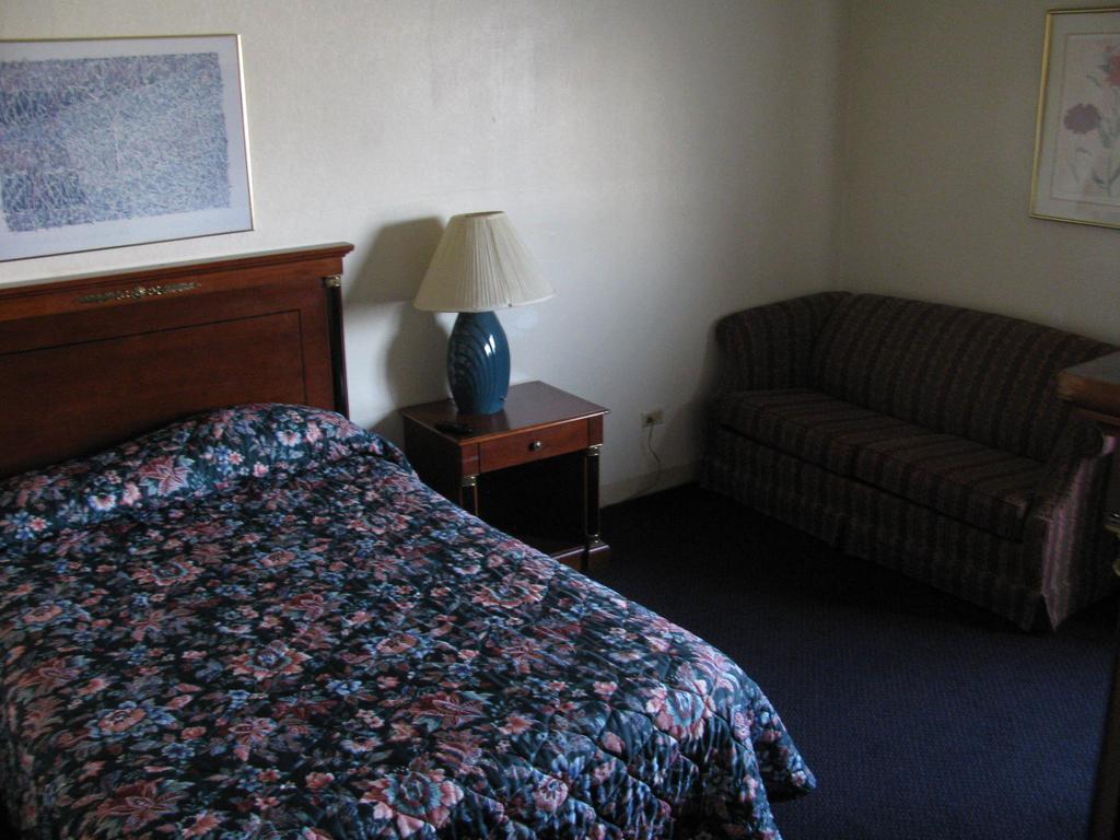 Super 8 By Wyndham South Holland Otel Oda fotoğraf