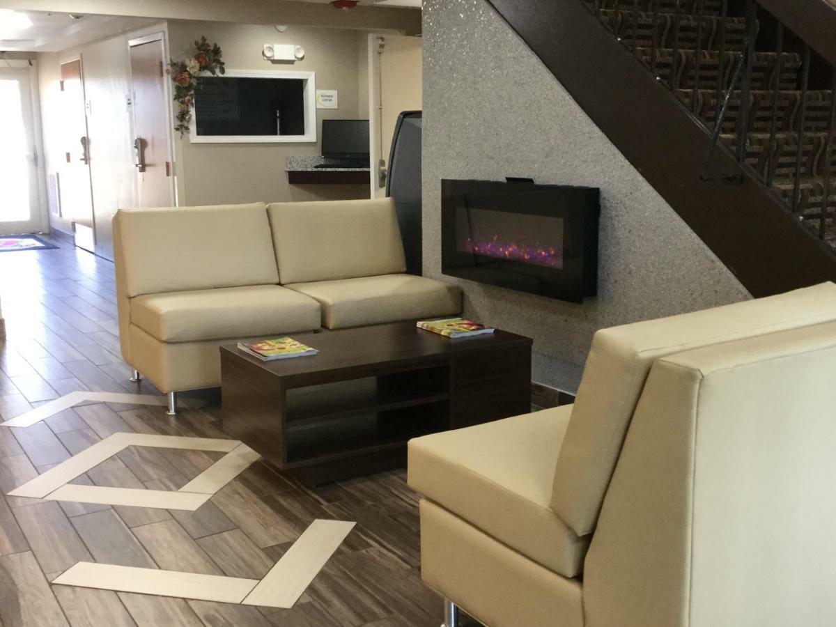 Super 8 By Wyndham South Holland Otel Dış mekan fotoğraf