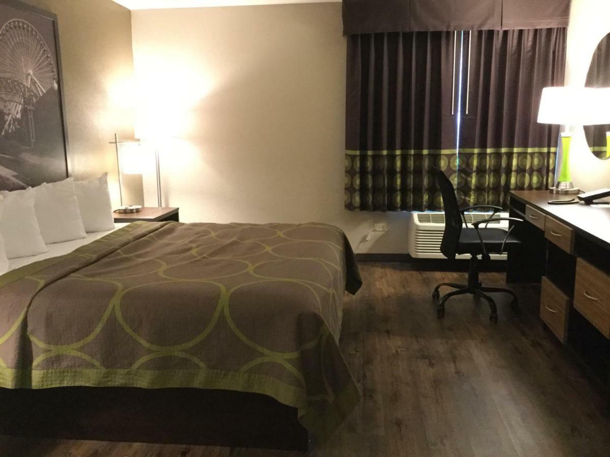 Super 8 By Wyndham South Holland Otel Dış mekan fotoğraf
